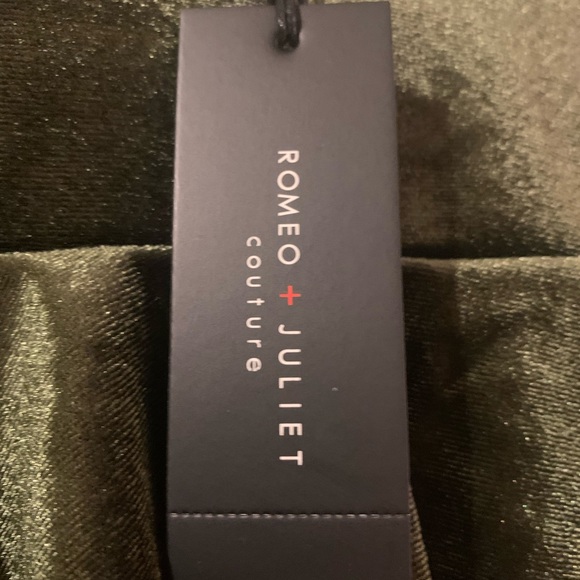 Romeo & Juliet Olive plush top - Picture 5 of 6